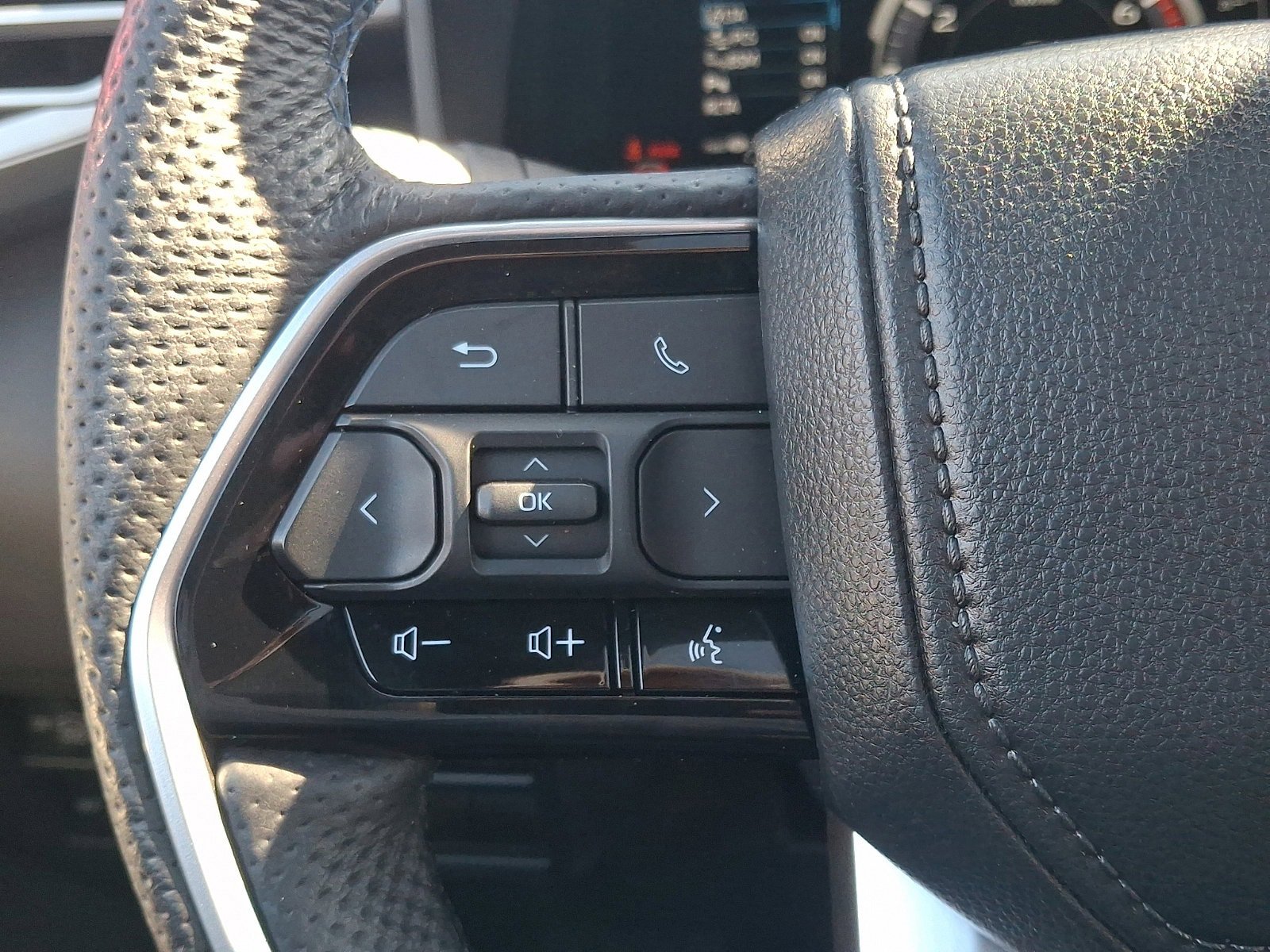 Certified 2024 Toyota Sequoia Platinum AWD/4WD image 23