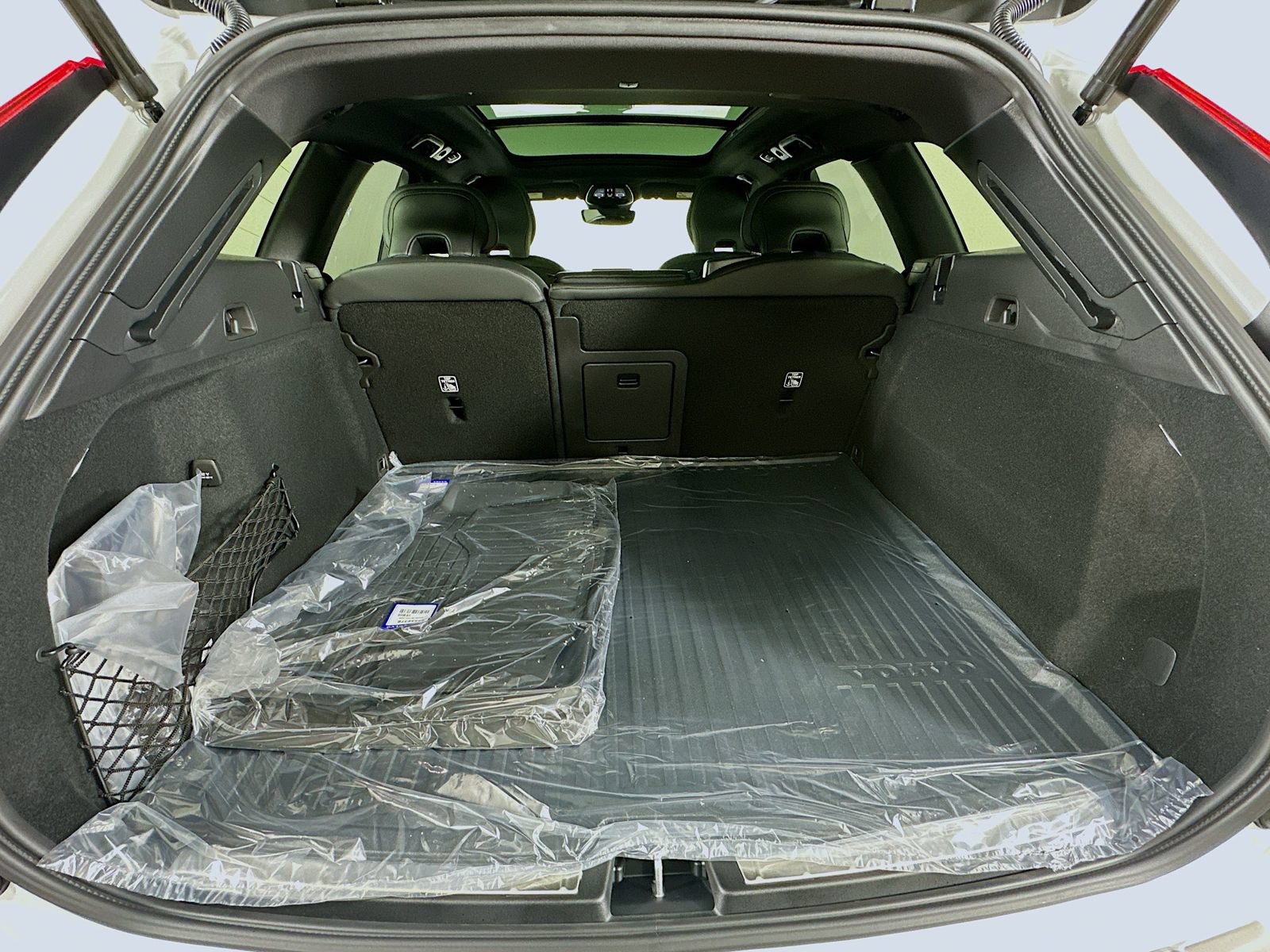 New 2026 Volvo XC60 B5 Ultra w/ Protection Package Premier AWD/4WD image 38