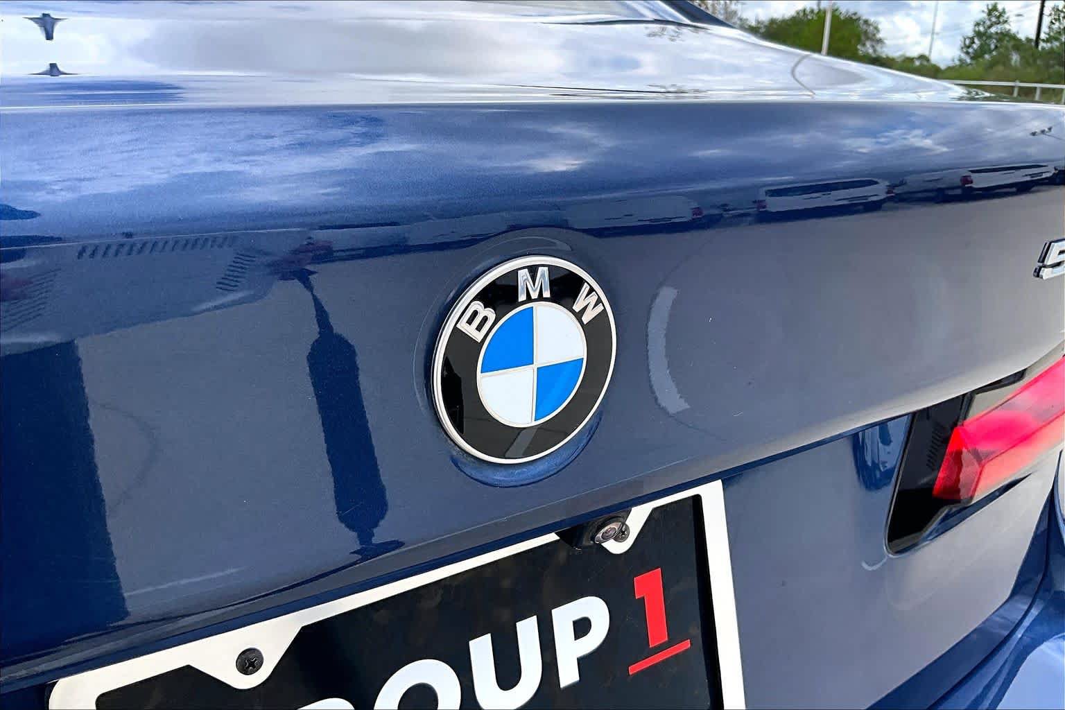 Used 2023 BMW 530i w/ Convenience Package RWD image 10