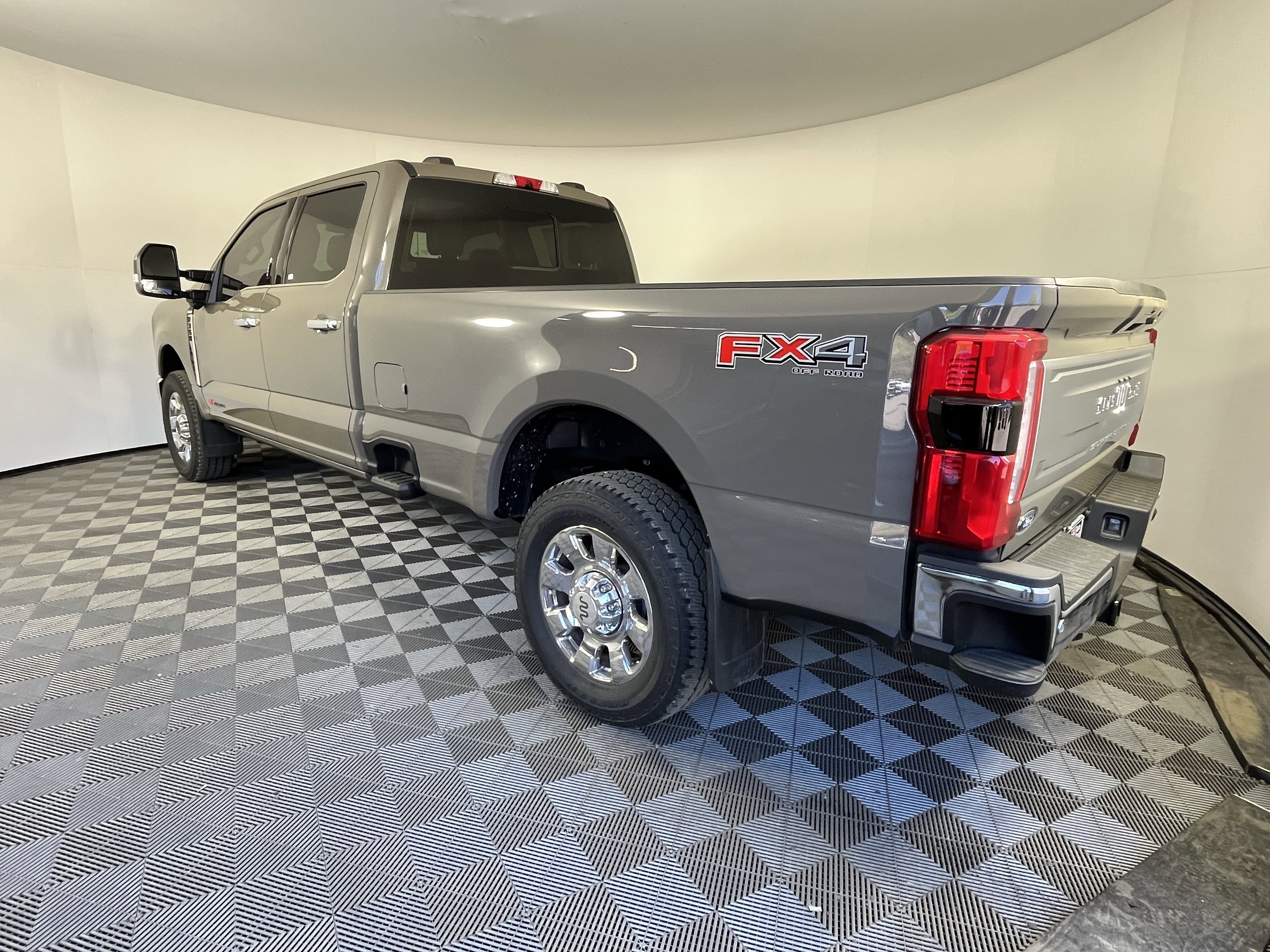 New 2026 Ford F350 King Ranch w/ Chrome Package AWD/4WD image 3