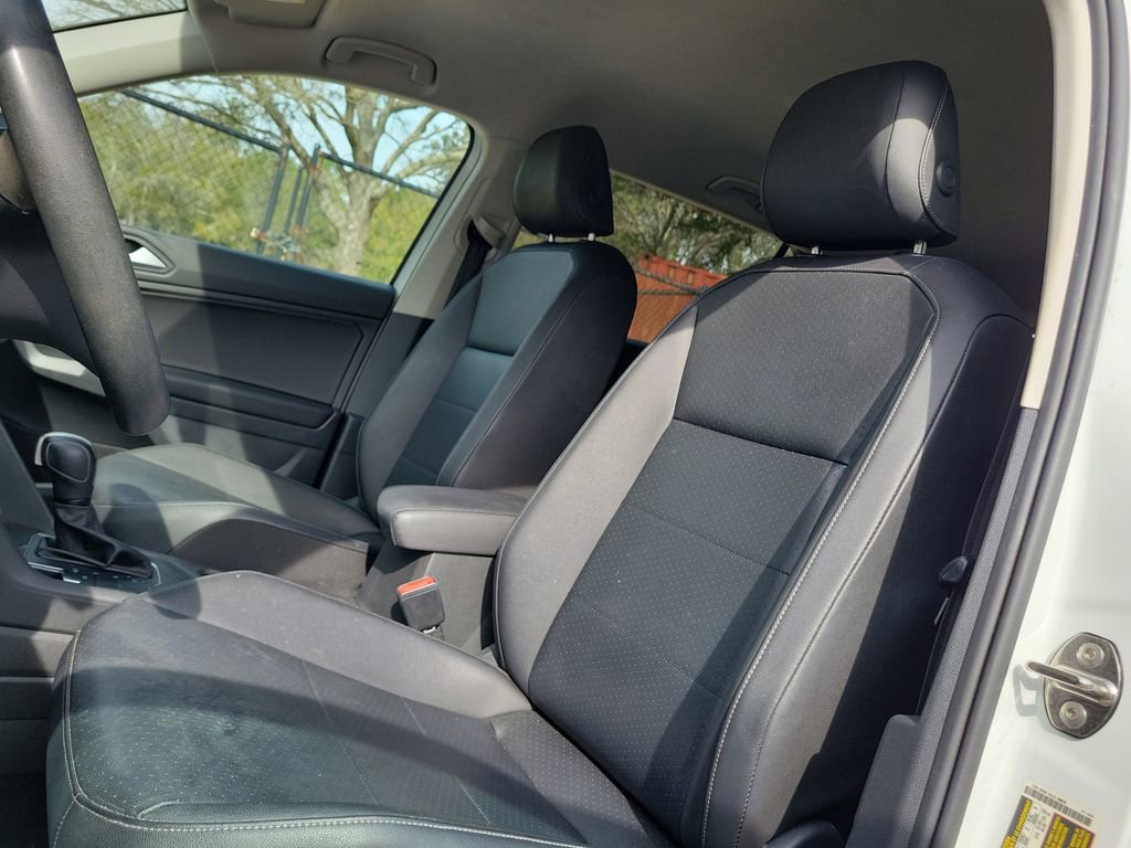 Used 2020 Volkswagen Tiguan SE image 18