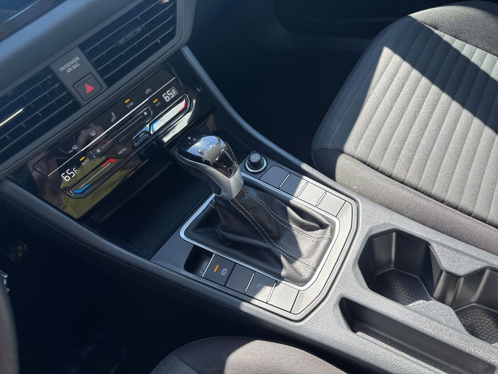 Used 2025 Volkswagen Jetta S image 39