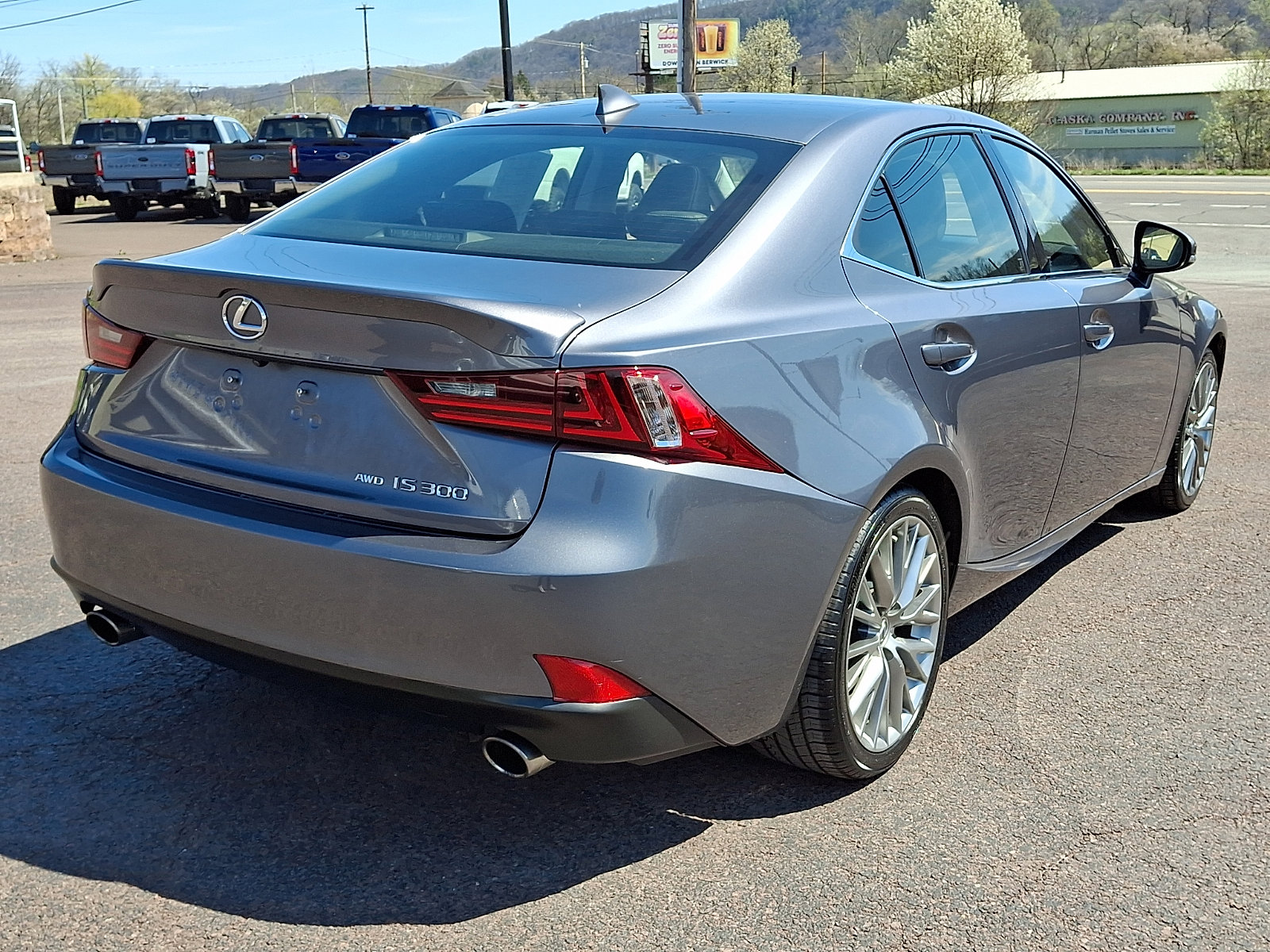 Used 2016 Lexus IS 300 AWD w/ Navigation System Package image 10