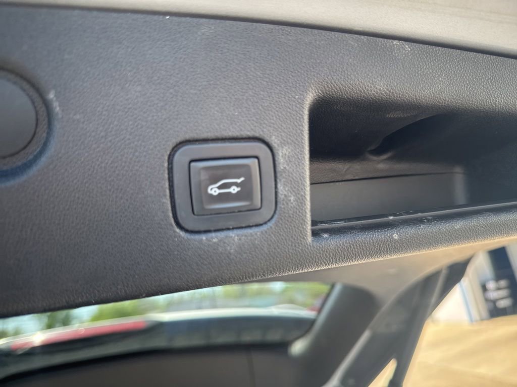 Used 2018 Chevrolet Equinox Premier AWD/4WD image 43