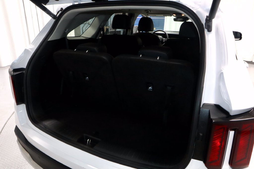 Used 2025 Kia Sorento EX AWD/4WD image 15