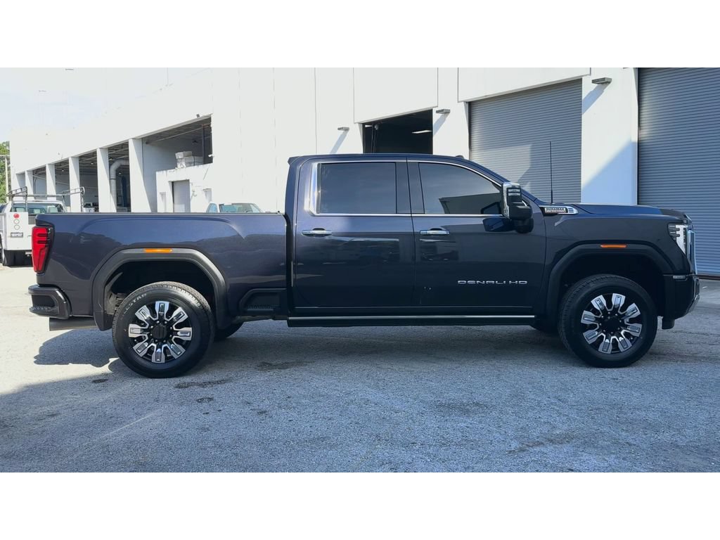Certified 2024 GMC Sierra 2500 Denali w/ Denali Reserve Package AWD/4WD image 9