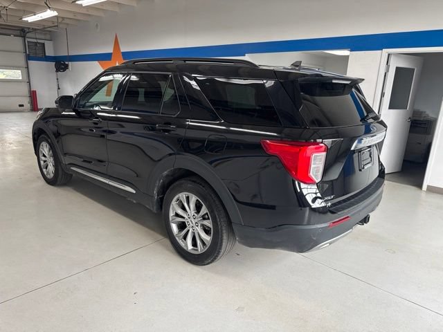 Used 2023 Ford Explorer XLT w/ Equipment Group 202A AWD/4WD image 6