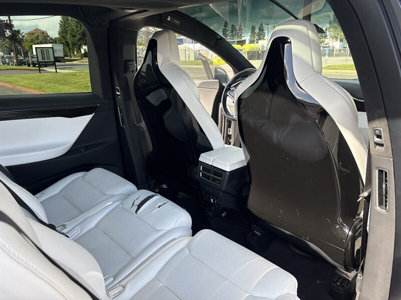 Used 2016 Tesla Model X P90D AWD/4WD image 33