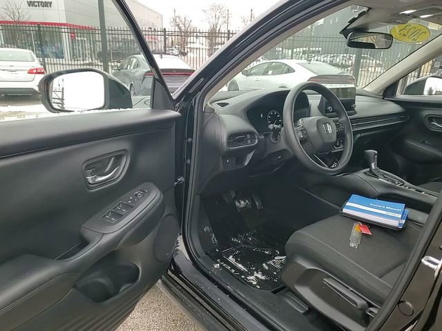 Used 2023 Honda HR-V LX image 10