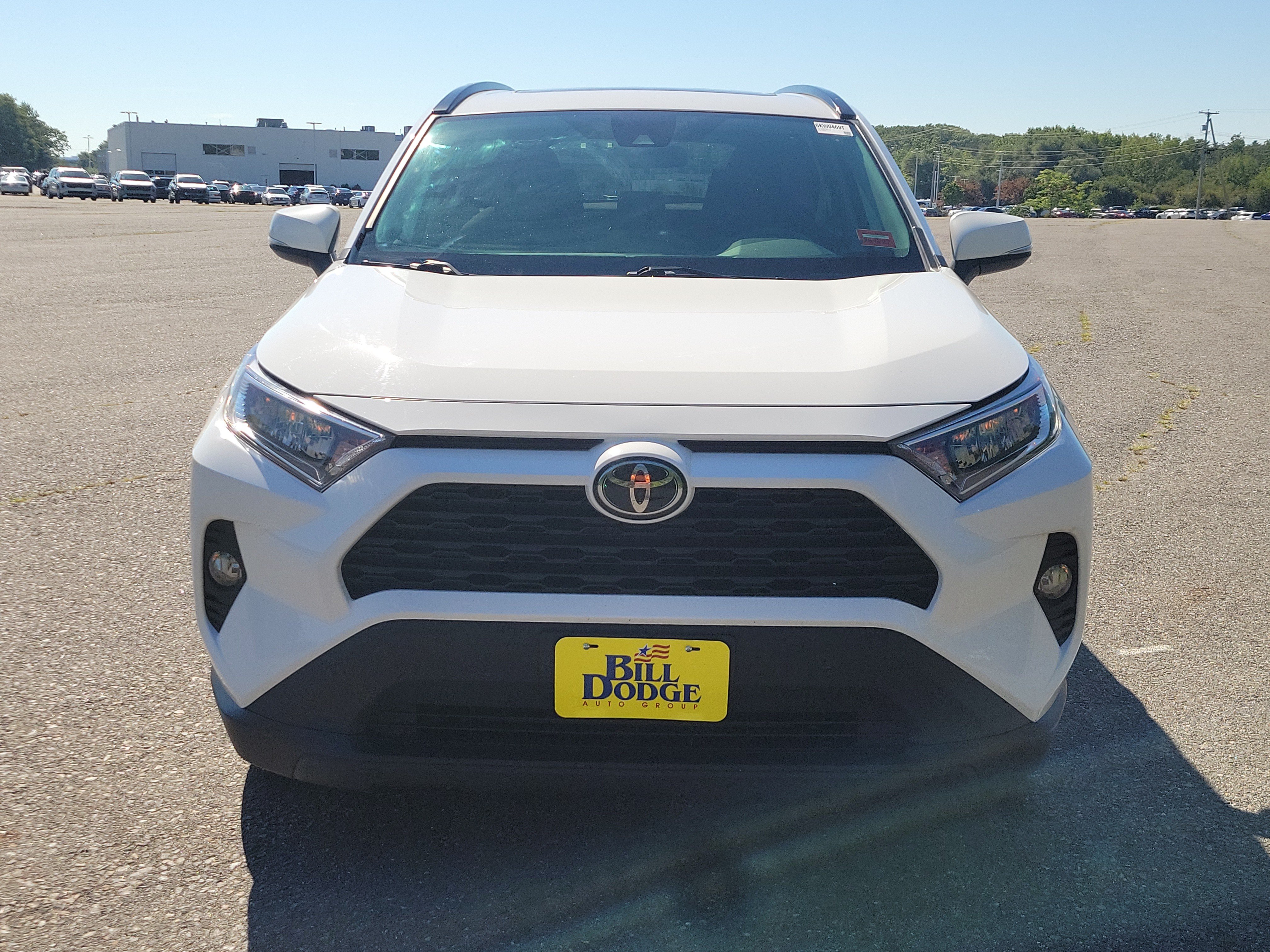 Used 2020 Toyota RAV4 XLE w/ Convenience Package AWD/4WD image 2
