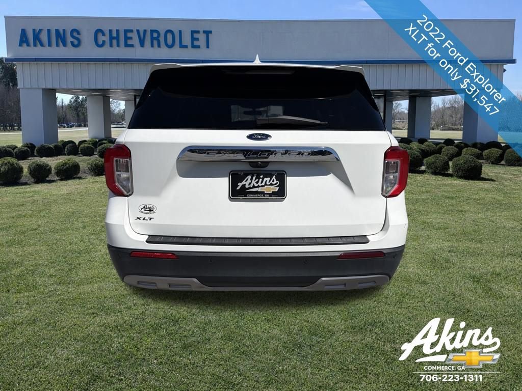 Used 2022 Ford Explorer XLT w/ Equipment Group 202A image 8