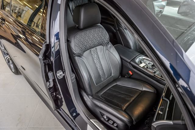 Used 2019 BMW 740i w/ Executive Package image 46