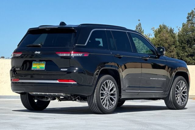 New 2026 Jeep Grand Cherokee Summit AWD/4WD image 4