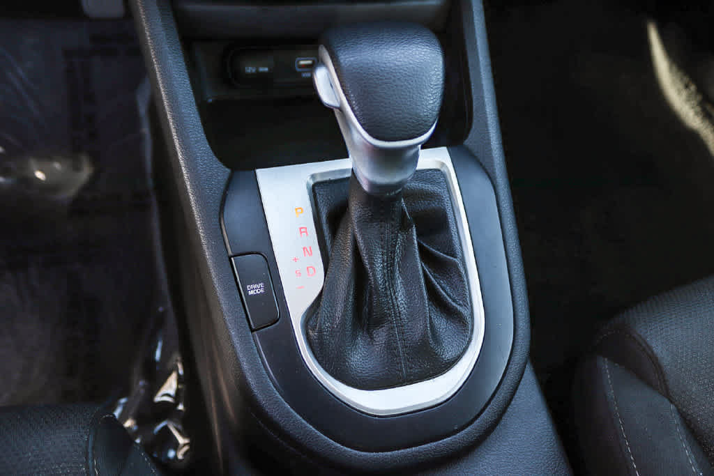 Used 2023 Kia Forte LXS w/ LXS Technology Package FWD image 19