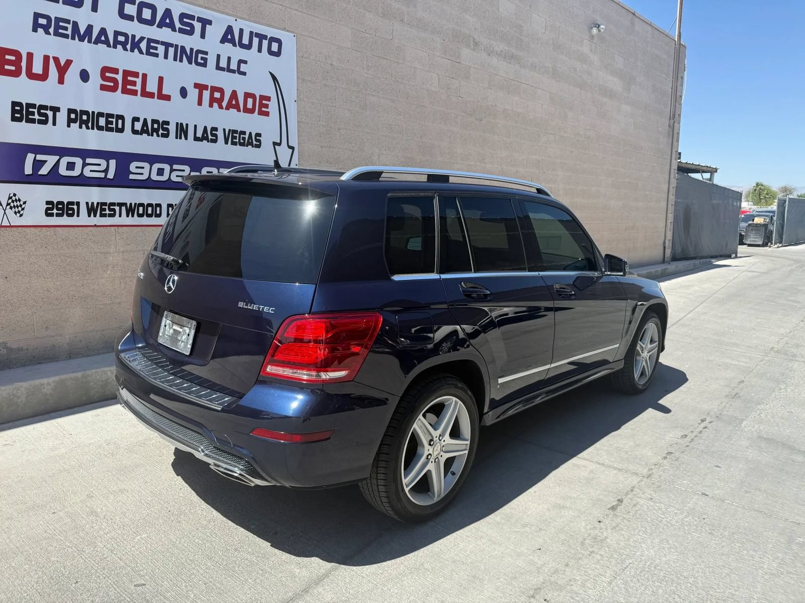 Used 2013 Mercedes-Benz GLK 250 BlueTEC 4MATIC image 4