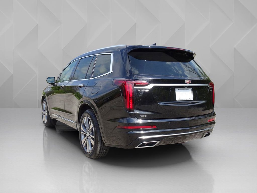 Certified 2025 Cadillac XT6 Premium Luxury image 3