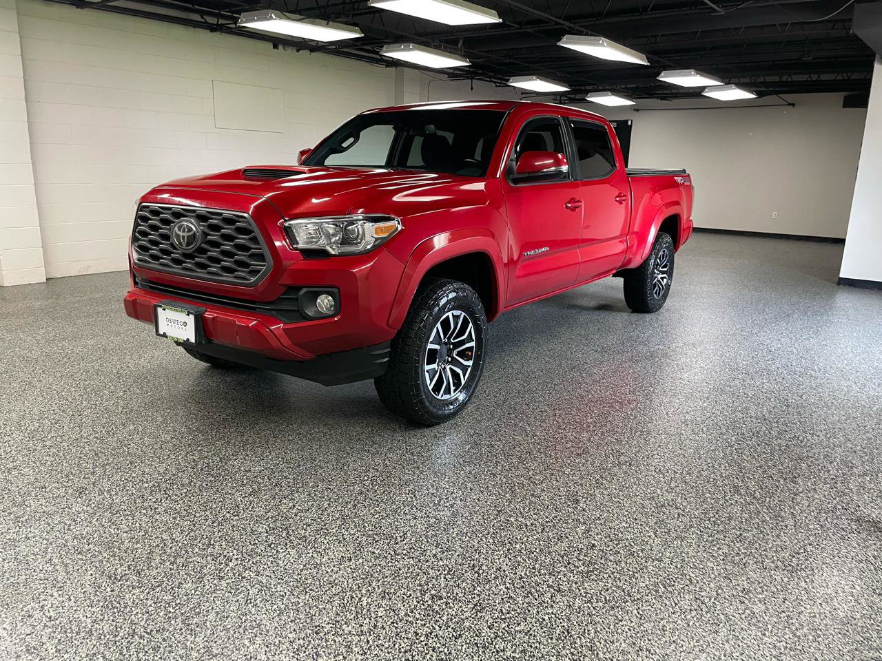 Used 2020 Toyota Tacoma TRD Sport w/ Technology Package AWD/4WD image 7