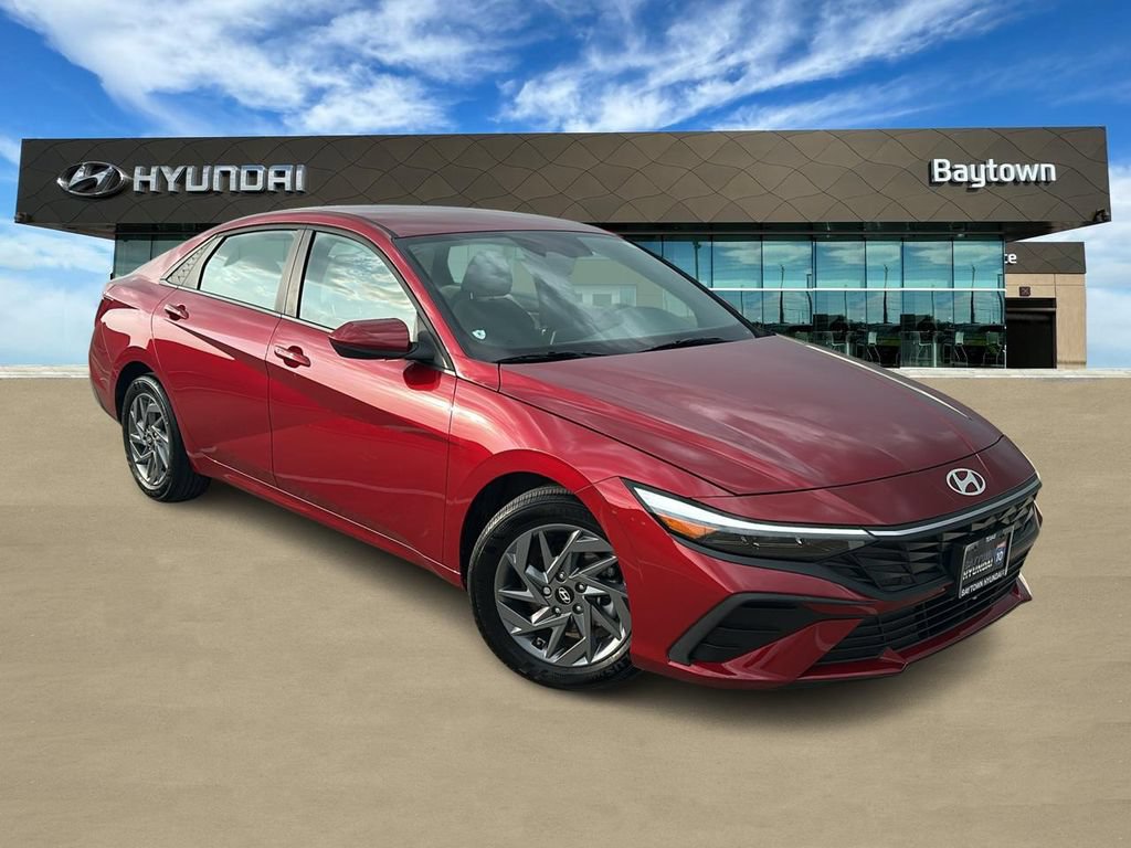Certified 2024 Hyundai Elantra SEL FWD image 1