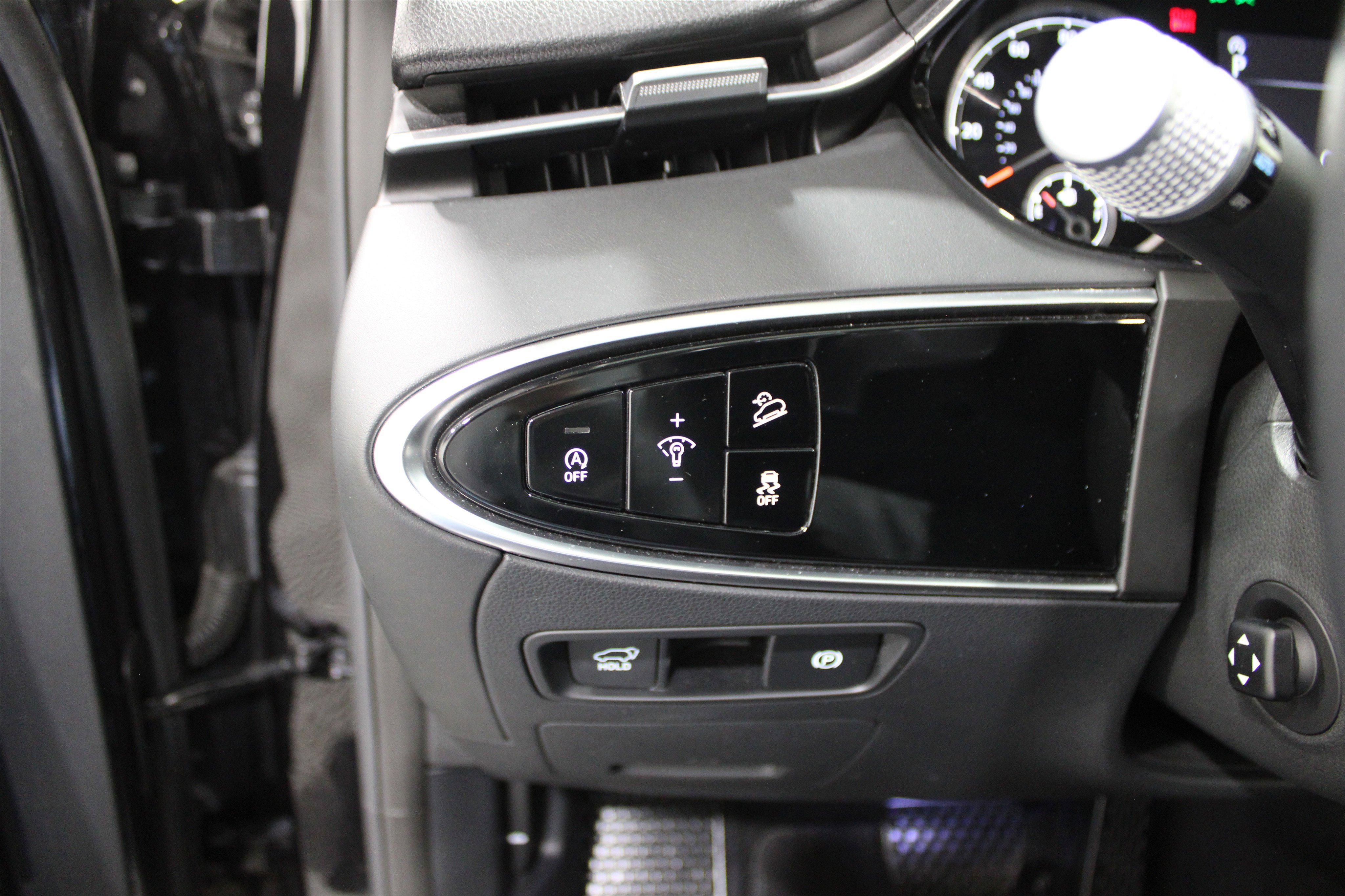 Used 2024 Genesis GV70 2.5T w/ Select Package image 9