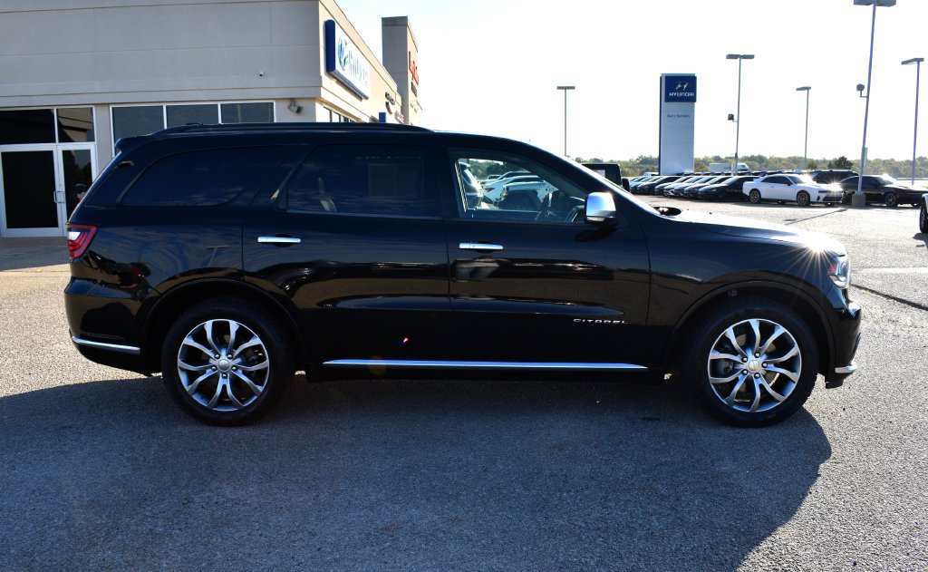 Used 2017 Dodge Durango Citadel RWD image 2
