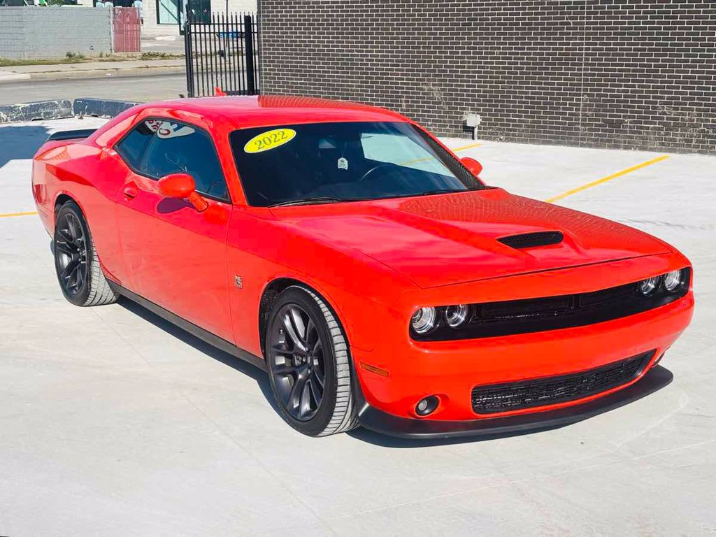 Used 2022 Dodge Challenger R/T Scat Pack RWD image 2