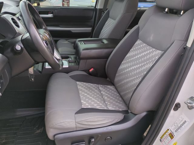 Used 2021 Toyota Tundra SR5 w/ SR5 Upgrade Package AWD/4WD image 24