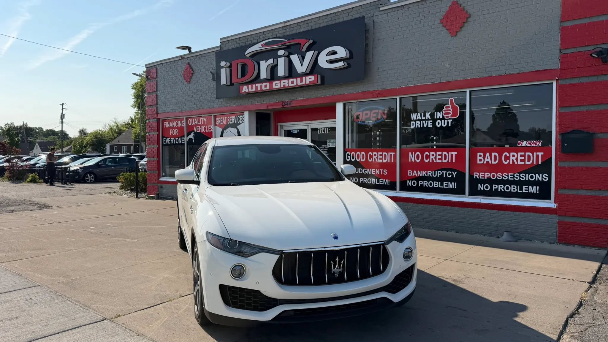 Used 2017 Maserati Levante AWD/4WD image 1