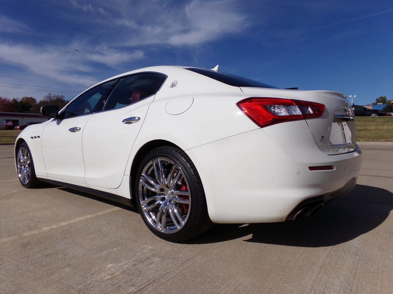 Used 2018 Maserati Ghibli S image 40