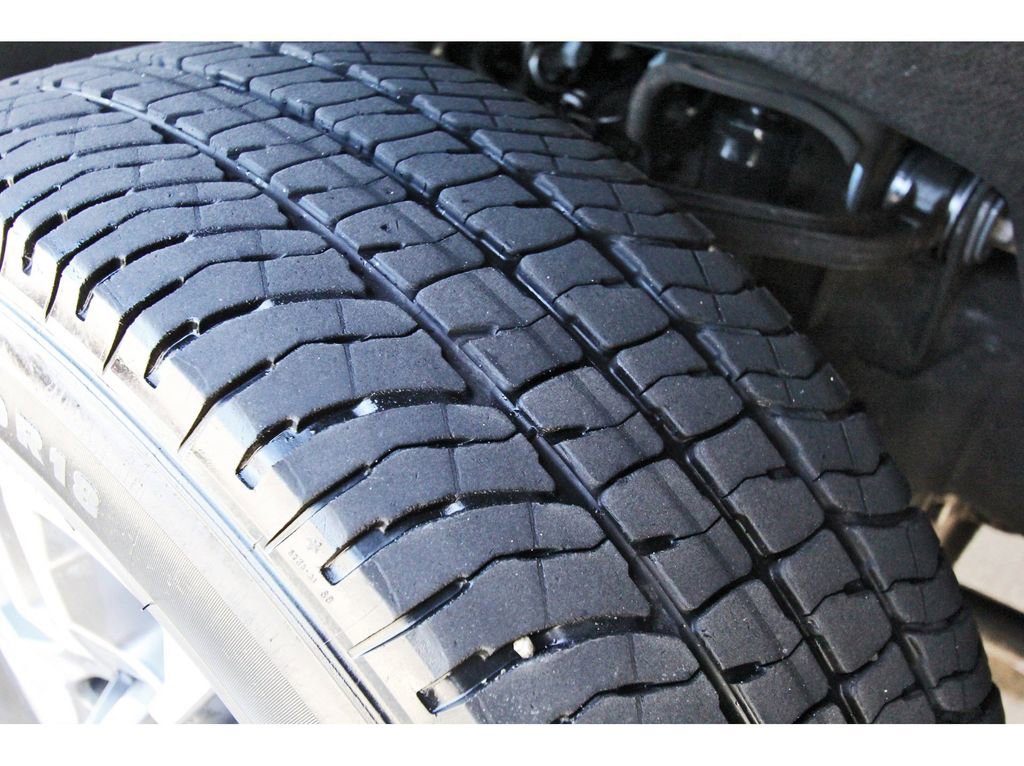 Used 2023 GMC Sierra 2500 SLT w/ SLT Convenience Package image 30