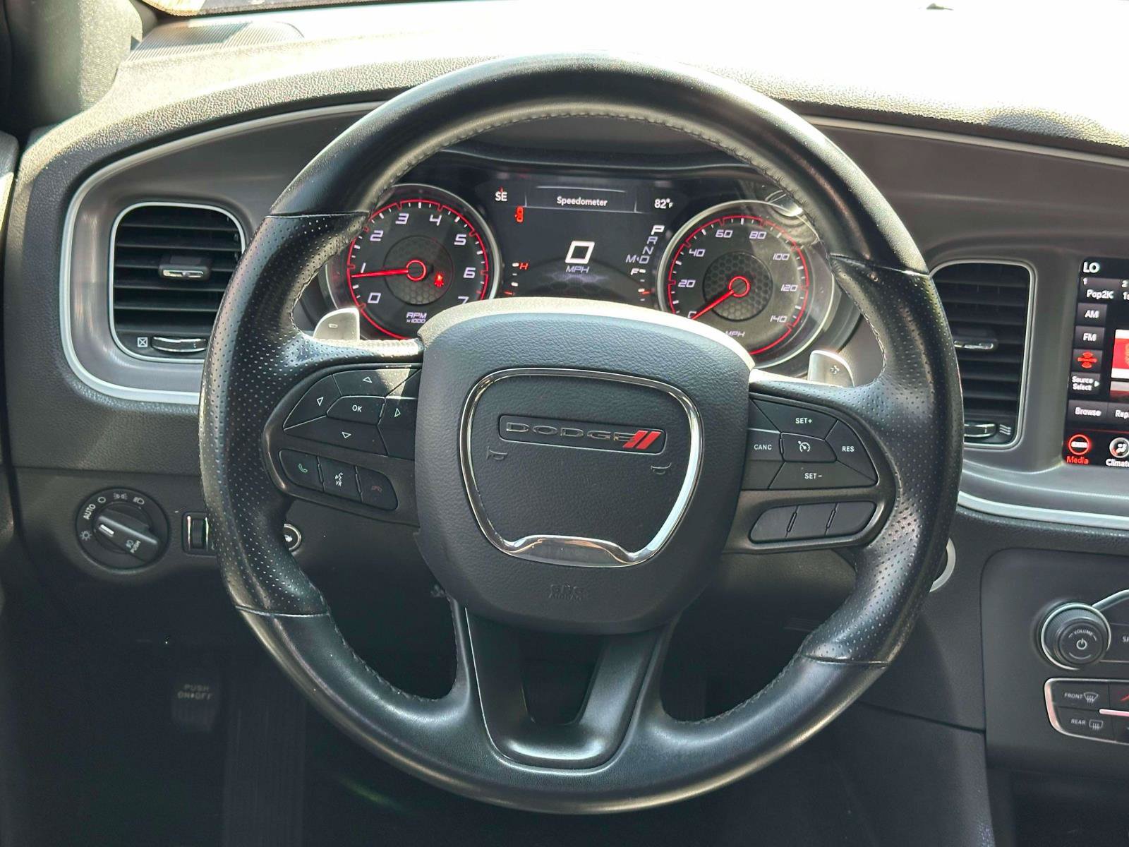 Used 2022 Dodge Charger SXT w/ Navigation & Travel Group AWD/4WD image 12