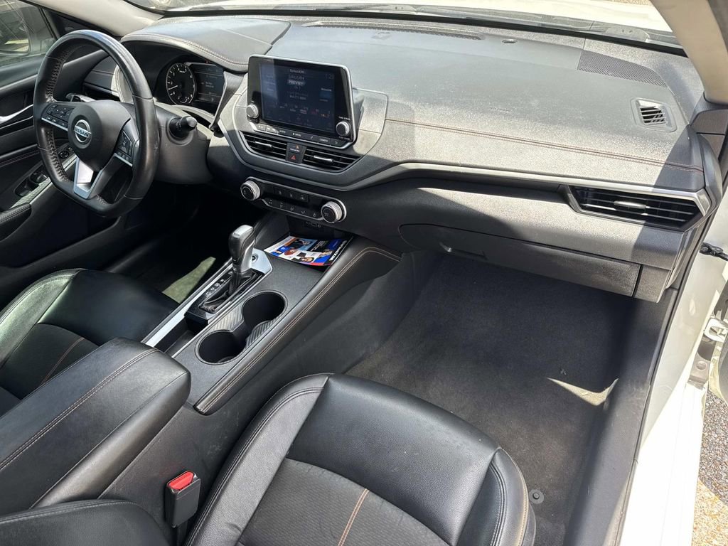 Used 2022 Nissan Altima 2.5 SR FWD image 14