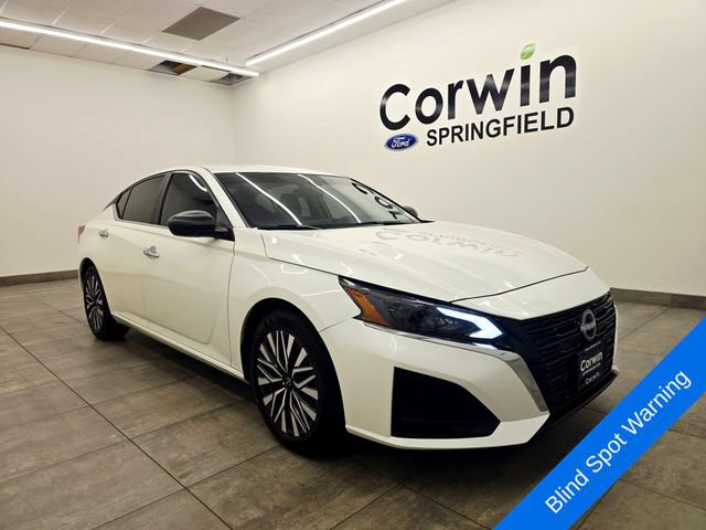Used 2024 Nissan Altima 2.5 SV FWD image 6