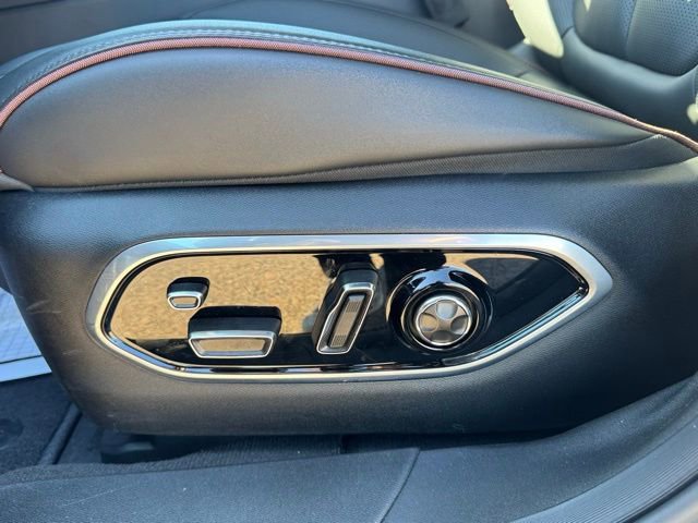 Used 2024 Jeep Wagoneer Launch Edition image 11