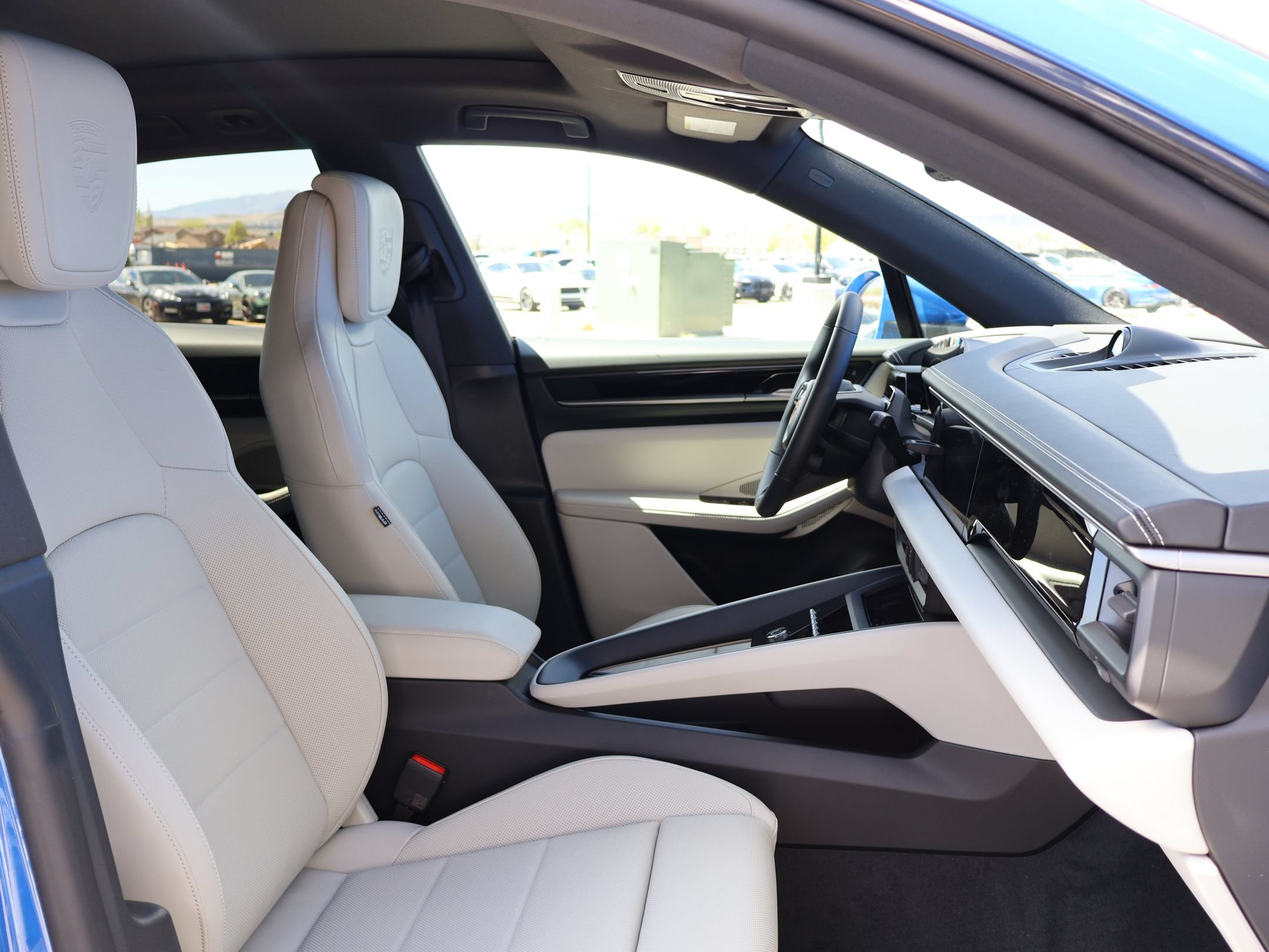 New 2026 Porsche Macan 4 Electric AWD/4WD image 23