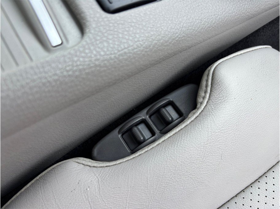 Used 2009 Nissan 350Z Touring RWD image 30