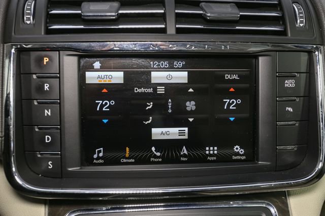 Used 2018 Lincoln Continental Select AWD/4WD image 23