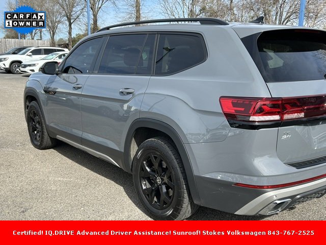 Used 2025 Volkswagen Atlas Peak Edition SE image 3
