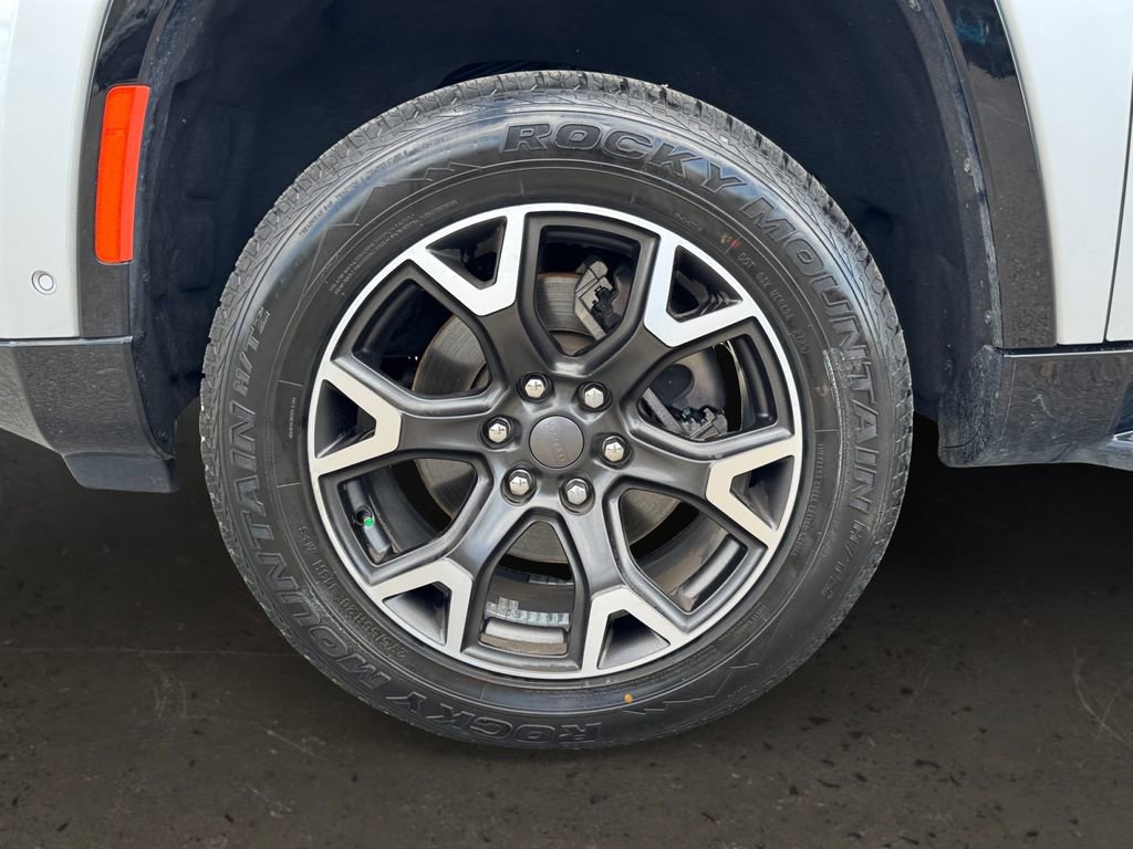 Used 2024 Jeep Wagoneer Series III AWD/4WD image 10