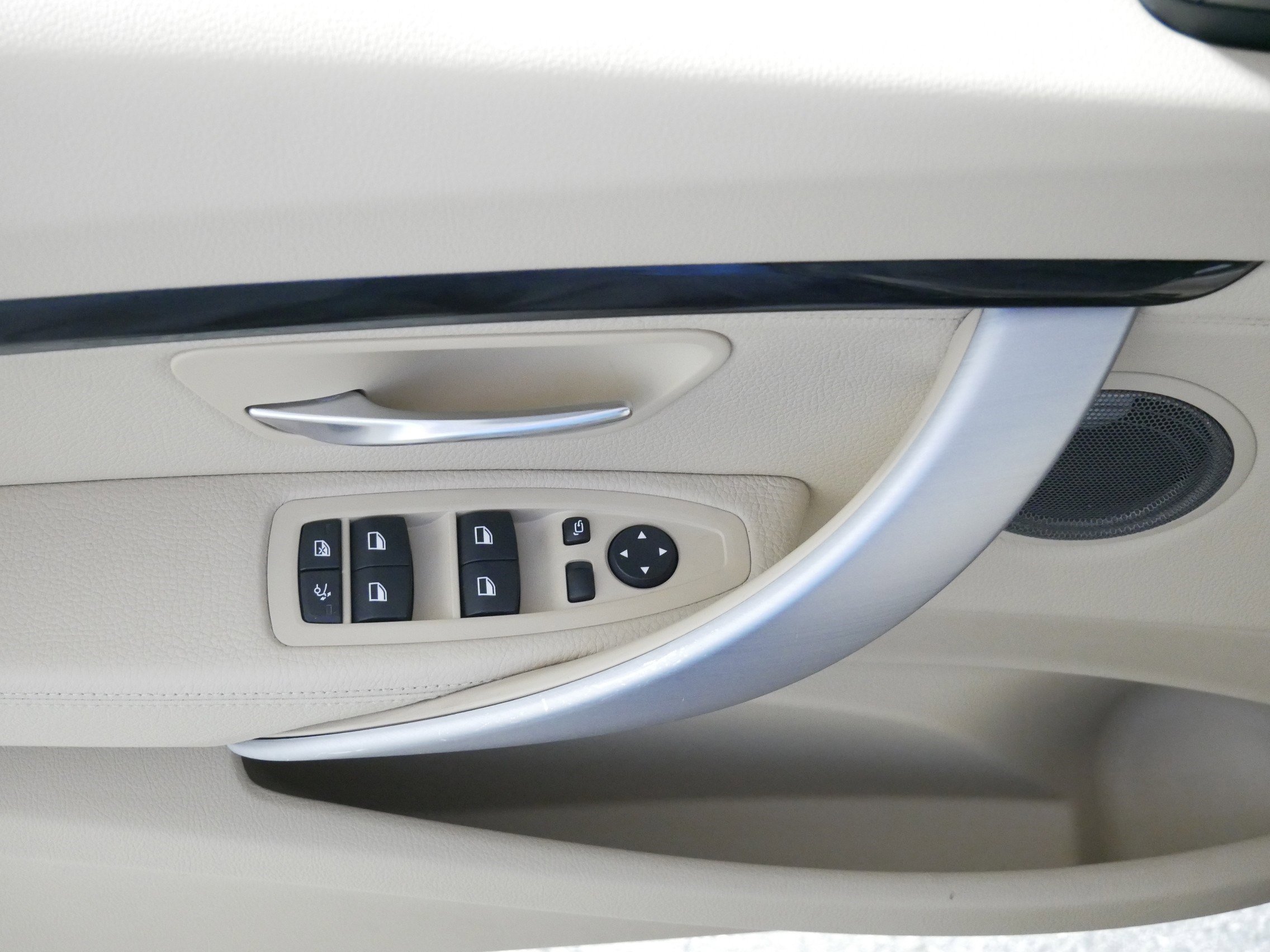 Used 2016 BMW 335i Gran Turismo xDrive image 19