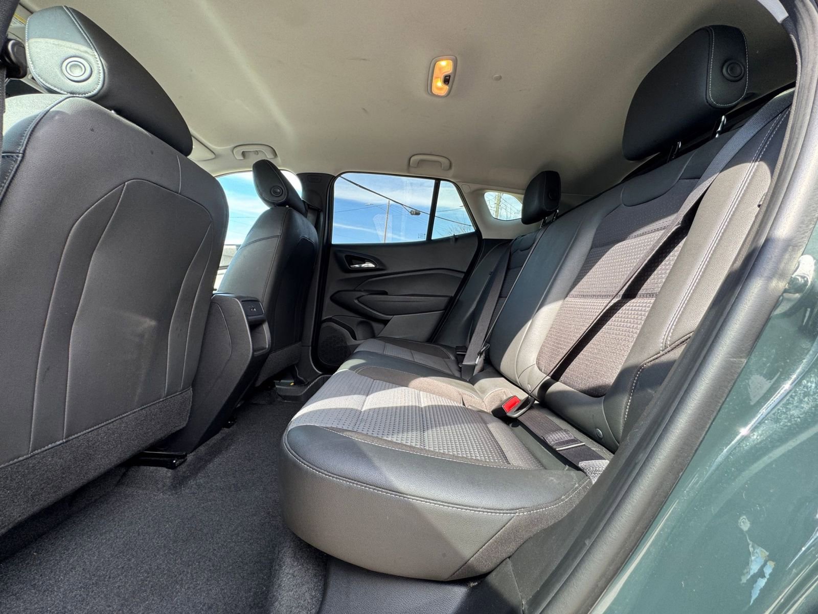 Used 2025 Chevrolet Trax LT image 22