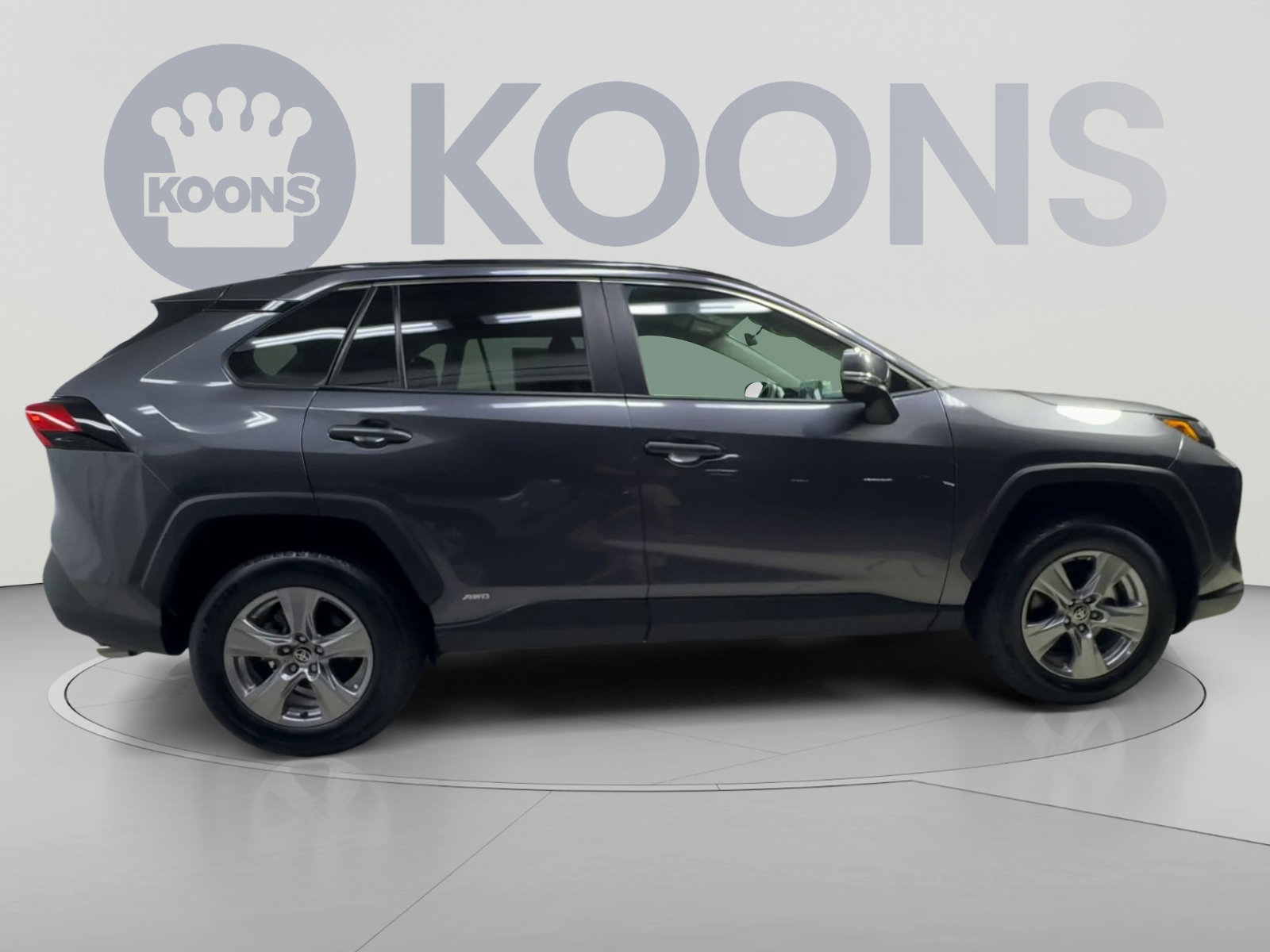 Used 2025 Toyota RAV4 XLE AWD/4WD image 12