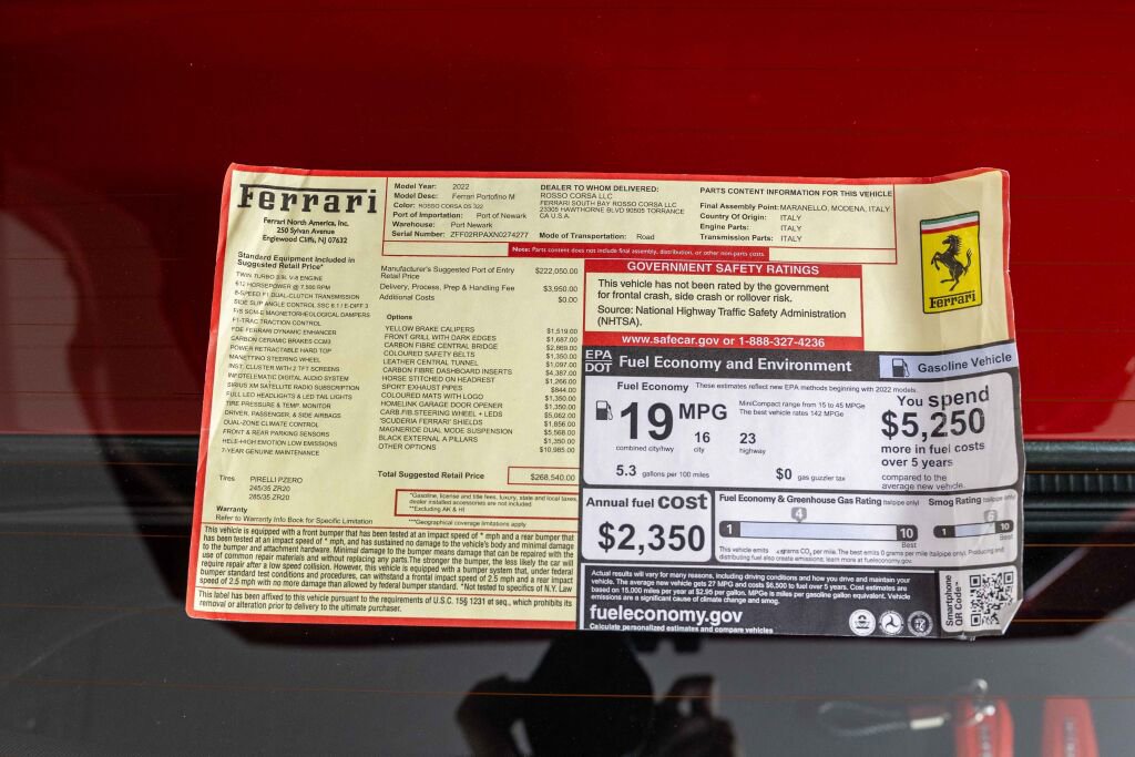 Certified 2022 Ferrari Portofino M image 54