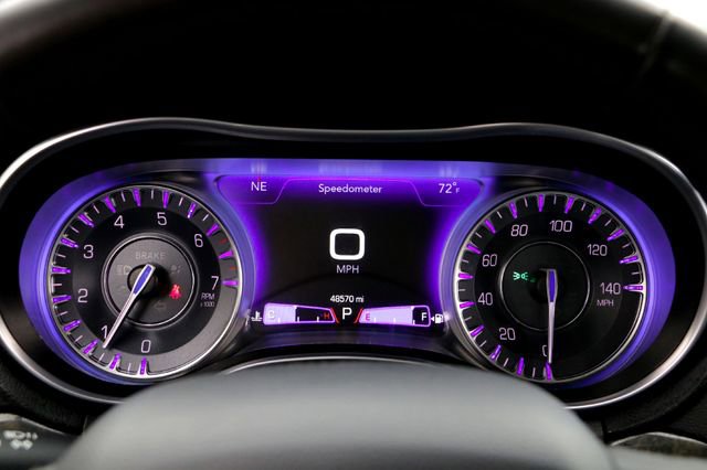 Used 2023 Chrysler 300 Touring L w/ Comfort Group RWD image 15
