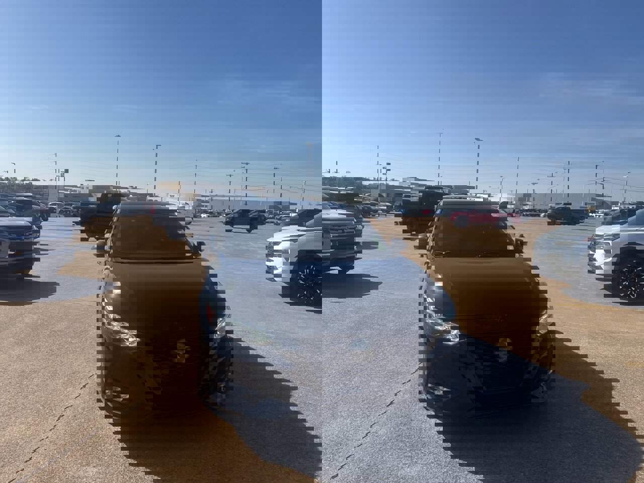 Certified 2022 Nissan Sentra SR w/ Midnight Edition image 3