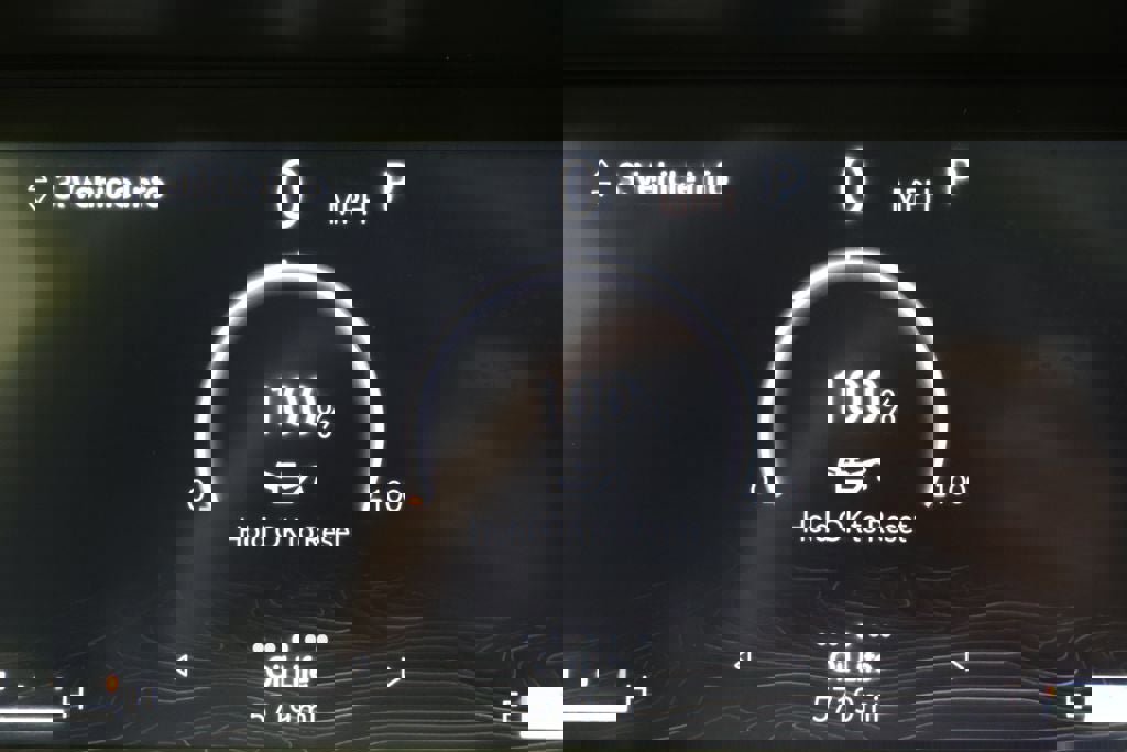 Used 2025 Jeep Grand Cherokee L Laredo image 18