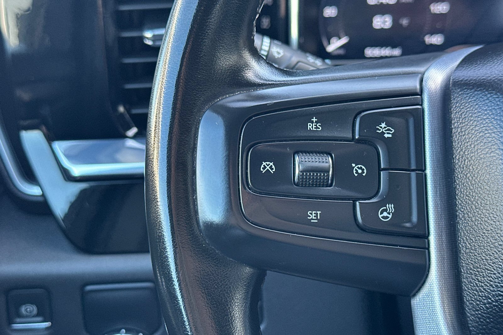 Certified 2024 GMC Sierra 1500 SLT RWD image 31