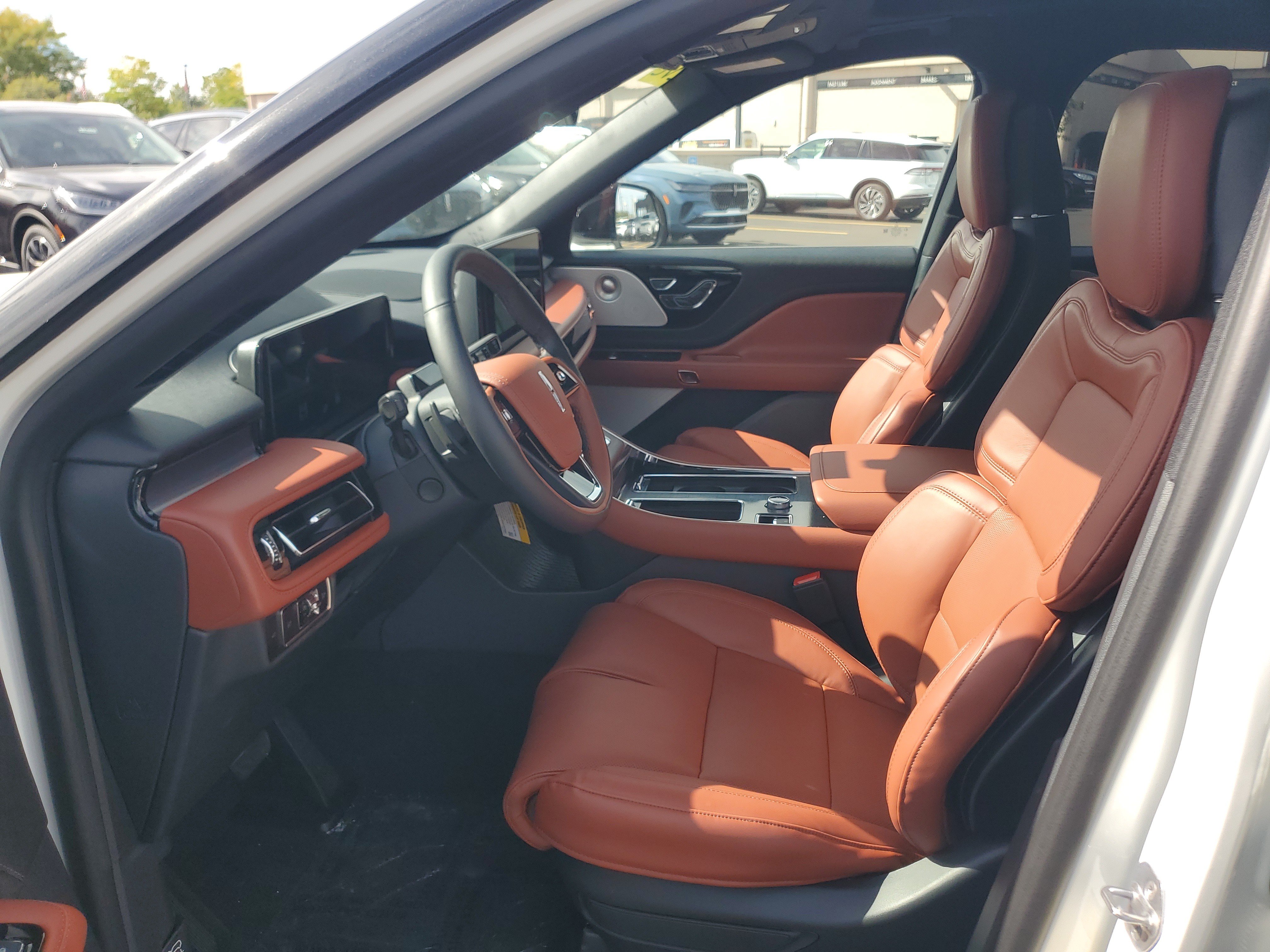 New 2027 Lincoln Aviator Reserve AWD/4WD image 11