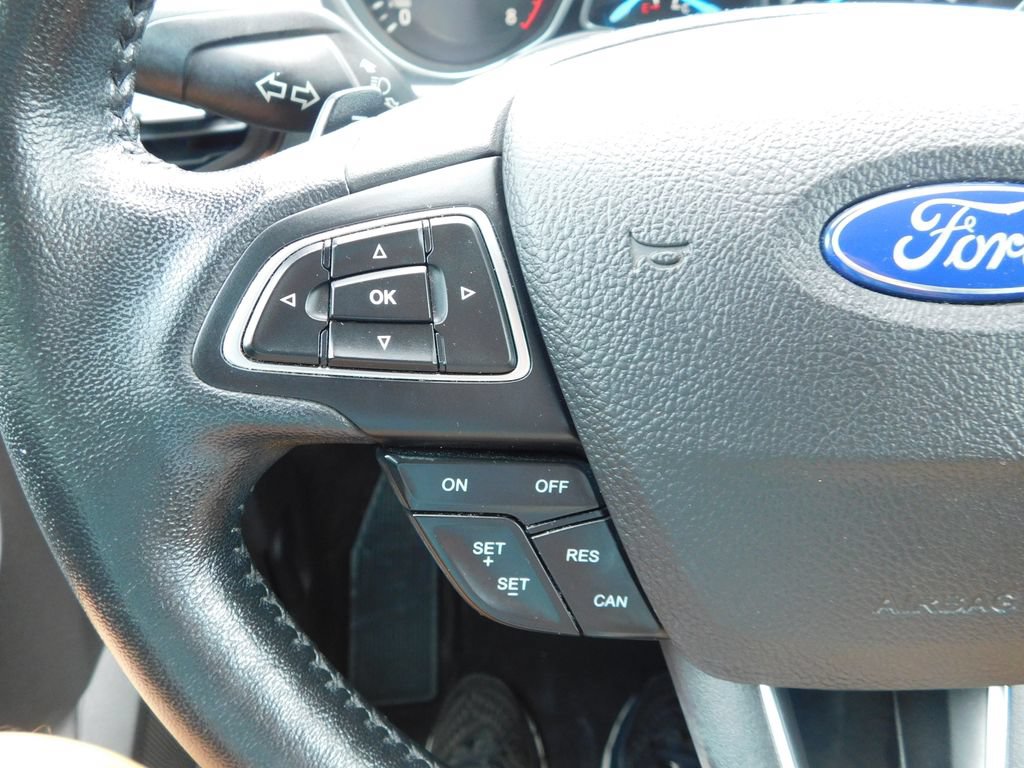 Used 2017 Ford Escape Titanium FWD image 30