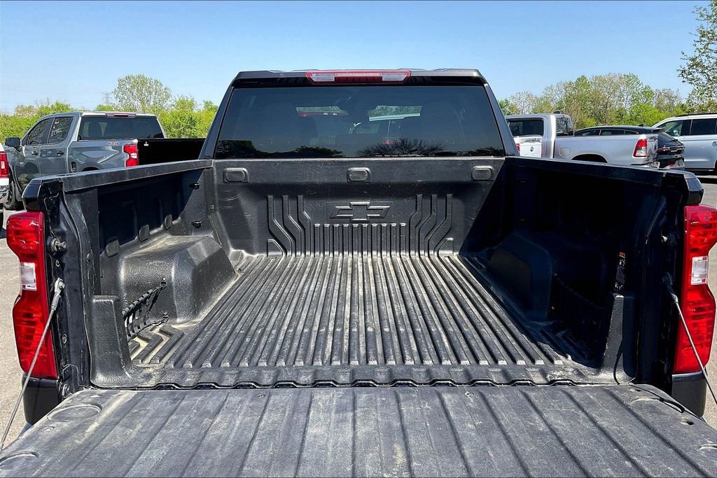 Used 2023 Chevrolet Silverado 1500 LT AWD/4WD image 8