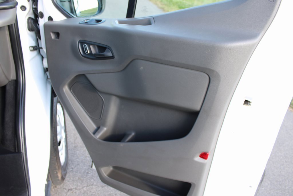 Used 2022 Ford Transit 350 XLT image 18